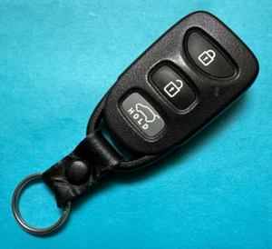 OEM 2011-2017 HYUNDAI ACCENT ELANTRA GT REMOTE FOB 4 BUTTONS TQ8RKE-3F03 +STRAP! - Picture 1 of 5