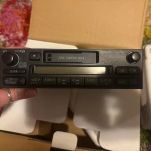 Toyota A56409 AM/FM Radio Receiver 86120-04090 Cassette Player OEM - Bild 1 von 4