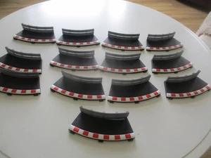 13 Scalextric Sport BLACK Inner Borders L8679 complete with barriers L8685 - Picture 1 of 12