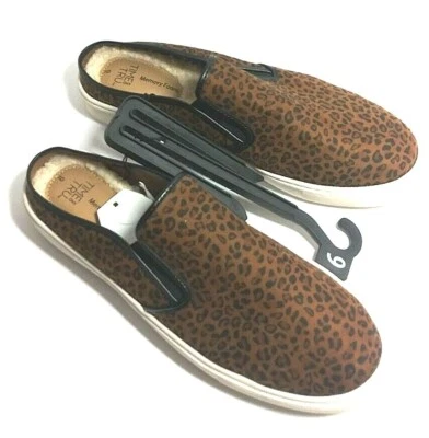 Time and Tru Women's Size 9  Twin Gore Mules Leopard Memory Foam Shoes NEW - Image 1 of 4
