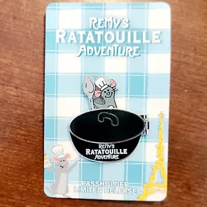 Pin de aventura Disney Remy's Ratatouille día de apertura 1 de octubre de 2021 y titular de pase - Imagen 1 de 3