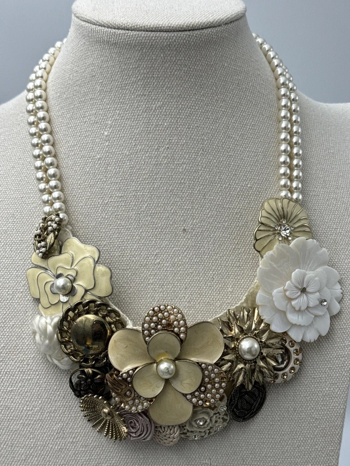 "Collar artesanal de madreperla de flores grandes 18"" de largo artesanal" Foto 1 de 4