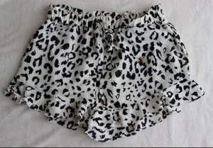 Allie Rose Damen Paperbag-Shorts Leopardenmuster – Größe: Medium – Flattersaum - Bild 1 von 5