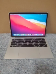 Apple MacBook Pro 13" Retina Core i5 2.3 GHz 8GB 128GB 2017 A1708 PANTALLA IMPERFECCIÓN - Imagen 1 de 23