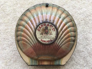 RARE C1897 VINTAGE CARR&Co Ltd CARLISLE SHELL SHAPED BISCUIT TIN - Bild 1 von 6
