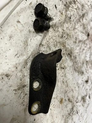 1990-1994 Mitsubishi Eclipse 1.8L exhaust lower downpipe bracket mount W1 - Image 1 of 4