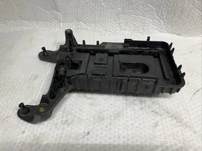Soporte de montaje en bandeja de batería OEM VOLKSWAGEN Passat 1K0915333 Foto 1 de 3