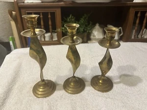 Vintage Solid Brass Twist Candlestick Candle Holders Set Of 3 Graduated Sizes - Picture 1 of 3