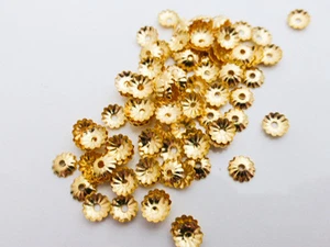 100 x Pretty Gold Fluted Flower Bead Caps Endbeads 5mm Findings (MBX0067A) - Picture 1 of 2