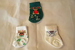 3 calcetines navideños con estampado de osos y renos se adaptan a muñecas American Girl de 18 pulgadas - Imagen 1 de 5