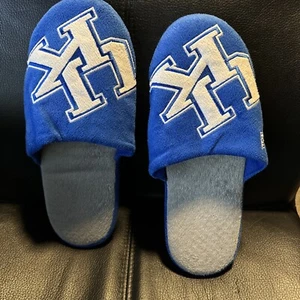 University Of Kentucky Slippers  - Picture 1 of 5