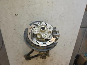 2009 YAHAMA GRIZZLY 700 FRONT LEFT UPPER LOWER A-ARM KNUCKLE BRAKE HUB - Picture 1 of 4