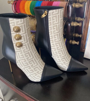 Balmain Roni Monogram 提花皮靴;全新带盒;尺寸 40;1450 美元 — 第 1/4 张图片