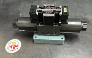 Válvula de control direccional accionada por solenoide Nachi, SS-G01-E3X-R-D1-E30 - Imagen 1 de 6