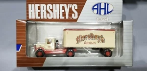 Tractor/remolque AHL (H51100) ""HERSHEY'S"" ""MACK"" MODELO DIECAST A ESCALA 1/64 - Imagen 1 de 1