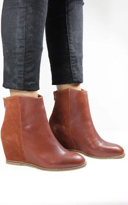 H BY HUDSON $315 Botines de Cuña de Cuero Sefton, Marrón, Talla 37 Foto 1 de 2