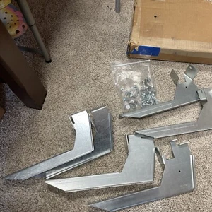 Owens Classic 13-16 Grand Cherokee/14-16 Cherokee Bracket Kit - Picture 1 of 10