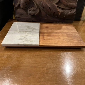 Saks Fifth Avenue Marble & Walnut Serving Board - Picture 1 of 7