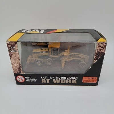 Norscot - CAT 163H Motor Grader - At Work - 1:87 Scale Die-Cast #55437 2008 - Image 1 of 4