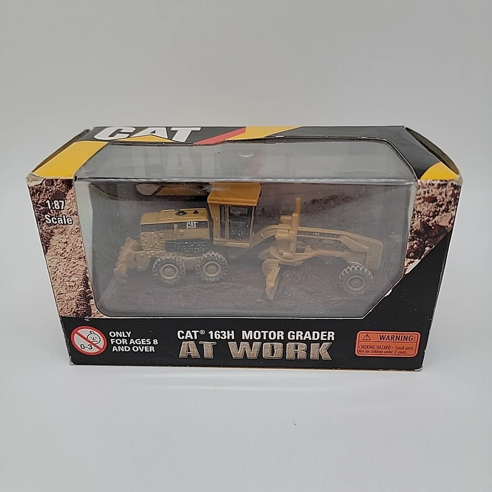 Norscot - CAT 163H Motor Grader - At Work - 1:87 Scale Die-Cast #55437 2008 - Image 1 of 4