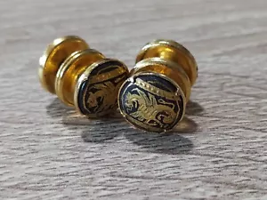 Bottoni per polsini vintage spagnoli damascati incisi neri e oro - Foto 1 di 6