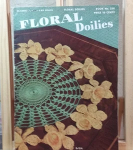 Revista artesanal vintage intacta "Floral Tapetes" con fecha 1949 - Imagen 1 de 5