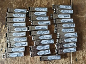 Lot of 31x Finisar FTLF8524P2BNV-H2 SFP transceiver module - Picture 1 of 3