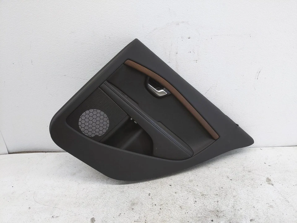 Panel de moldura interior de puerta para pasajero trasero Volvo S80 2006 - negro 39854619 Foto 1 de 4