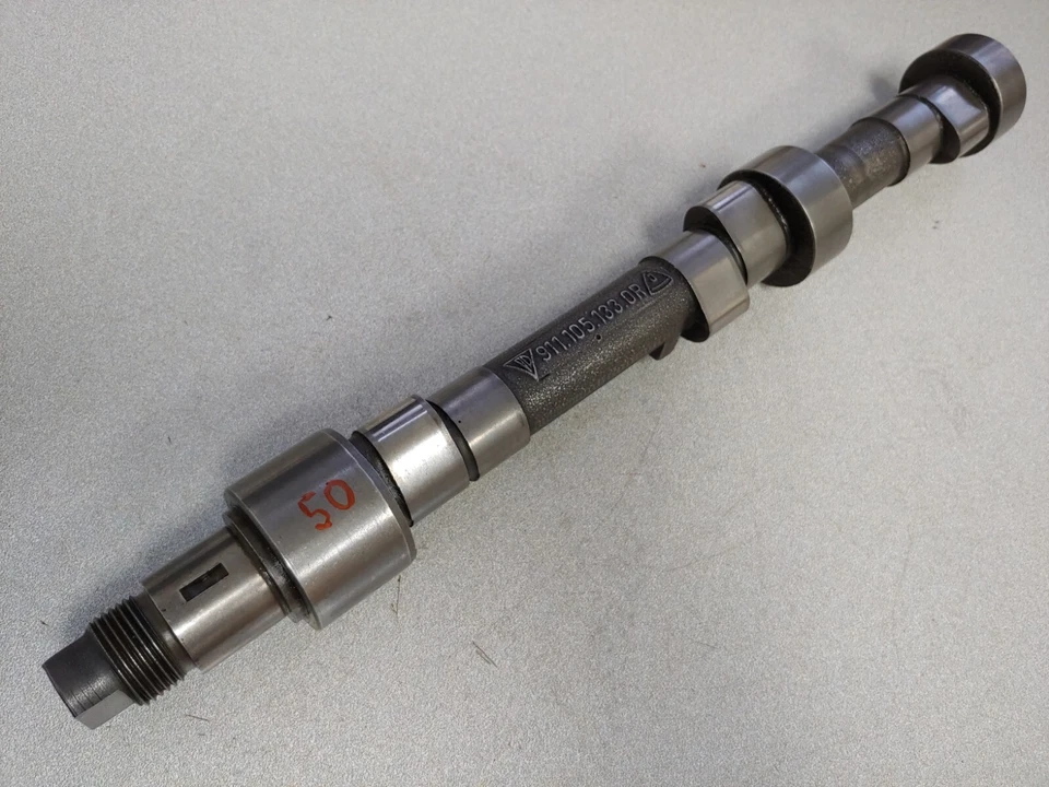 VERY NICE USED ORIGINAL GENUINE PORSCHE 911 T 2.2 2.4 LWB CAMSHAFT 1970-73 #50 - Image 1 of 4