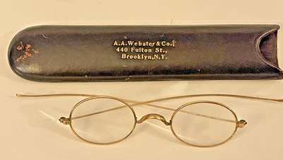 Antique Gold Vintage Oval Eyeglasses Straight Temples Glasses & Case🌺🌺 - Image 1 of 4