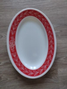 PYREX 793 Red Laurel Leaf Autumn Band Corning Wear Oval Plate 11.5” Plater USA - Picture 1 of 5