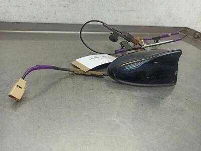 INFINITI Q50 Hybrid 2014-2018 Black KH3 Shark Fin Arial Antenna Foto 1 de 4