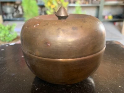 Antigua caja contenedor de bronce artesanal india de 1800 utensilios de cocina caja redonda Foto 1 de 4