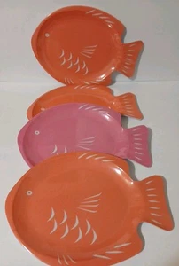 Citrus Grove Fish MELAMINE Plates SEASCAPE BEACH Coral Pink White Set Of 4 - Picture 1 of 15