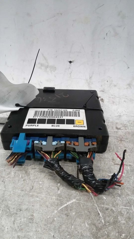 Módulo de control de carrocería usado se adapta a: Chevrolet Blazer s10/jimmy s15 1999 control de carrocería Foto 1 de 4
