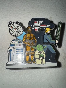 Prendedor móvil 2022 Disney Parks Heroes Vs Villains Star Wars Luke Yoda - Imagen 1 de 2