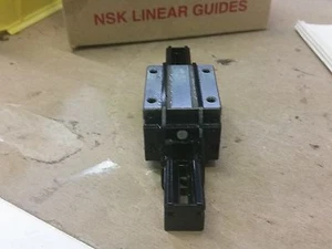 Motion & Control NSK 3 Linearführung Lagerschiene Schieber LAH15ANX20 - Bild 1 von 4
