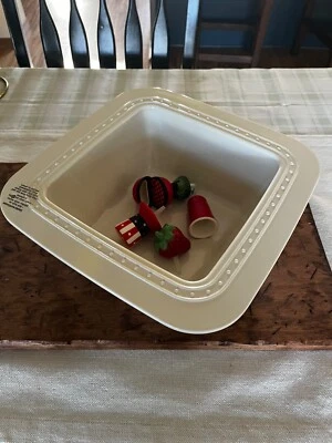 Nora Fleming Melamina Punto Perla Cuenco Grande Cuadrado para Servir con minis RETIRADO Nuevo Foto 1 de 4