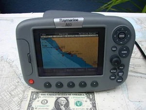 Raymarine A60 MULTIFUNCTION COLOR CHARTPLOTTER DISPLAY w'COVER-Many Photos-L@@K - Picture 1 of 24