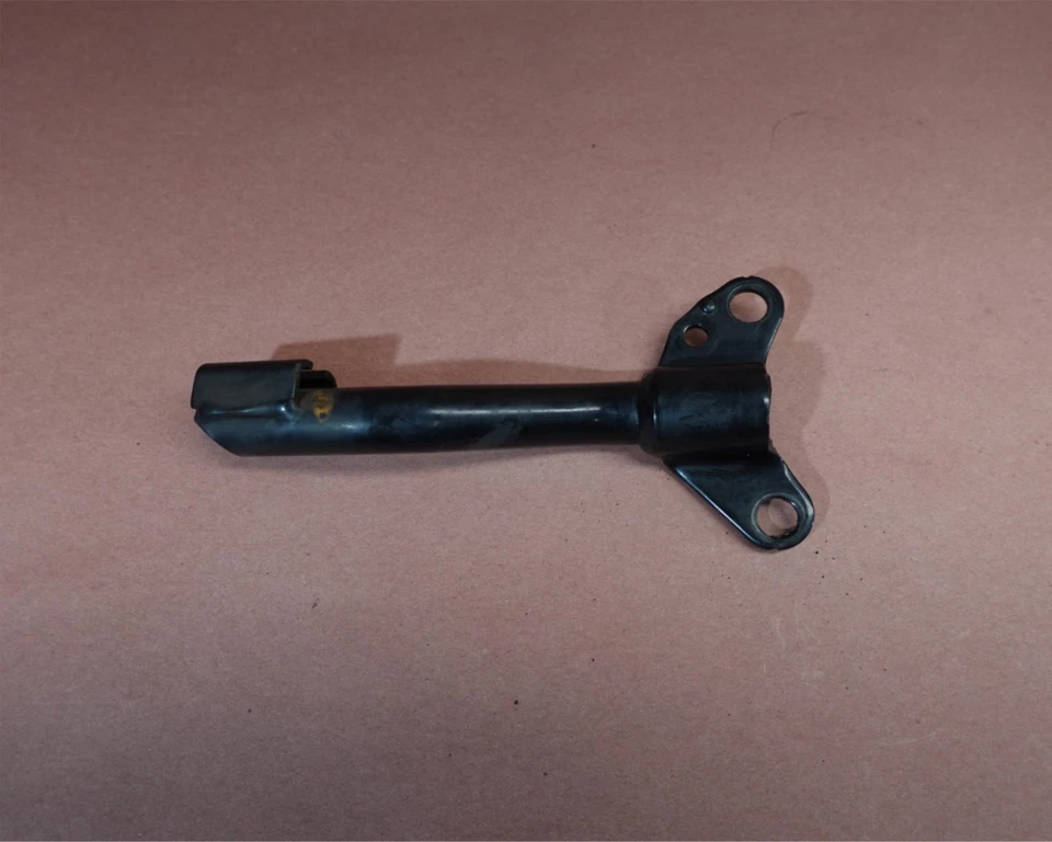 2007-2011 Harley Davidson Dyna Wide Glide FXDWG suporte silenciador de escape preto - Imagem 1 de 4