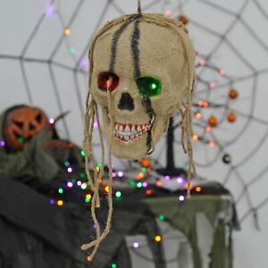 Podświetlana czaszka Dekoracja Zmiana koloru Oczy Wiszące Halloween Rekwizyt na głowę 19cm