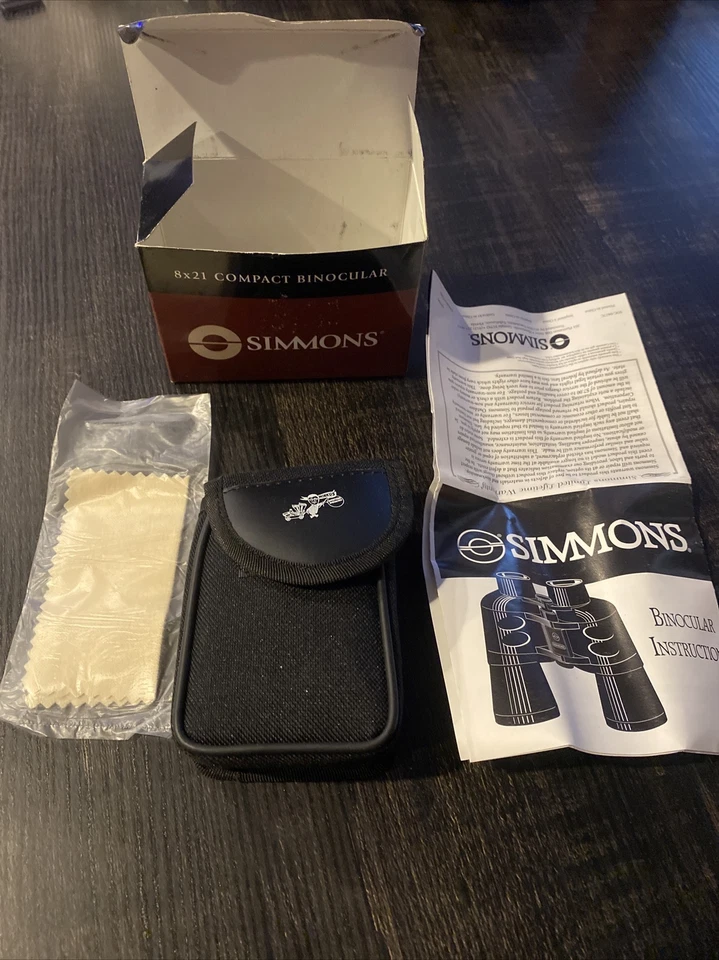 NEW IN BOX Simmons Venture 8 x 21mm Compact Binoculars Model 800888 - Image 1 of 4