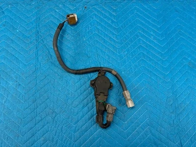 Lexus GX460 GX470 Front Shock Absorber Control Actuator RH or LH 2003-2023 OEM - Image 1 of 4