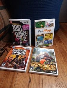 Lot of 4 Wii Games Just Dance 2, wii Play , Guitar Hero III Dangerous Hunts 2009 - Picture 1 of 13