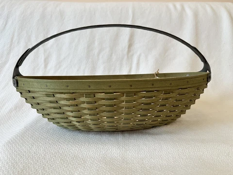 Longaberger 2009 Metal Handled Leaf Basket Sage Green Unique Rare Gorgeous NWT Cover