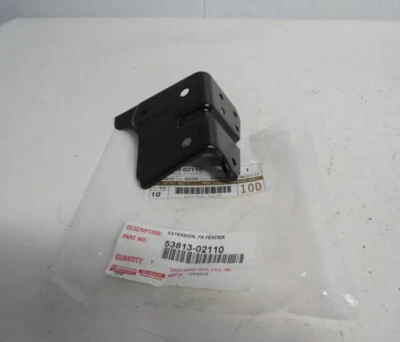 Extensión del panel del guardabarros delantero derecho Toyota Corolla 2014-2017 OEM 5381302110 Foto 1 de 4