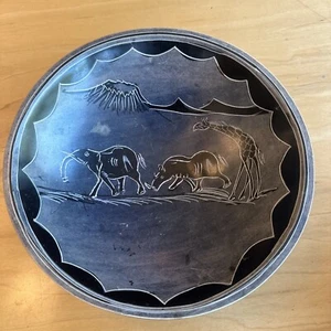 African Tribal Soapstone 8" Carved Bowl Elephant Rhino Giraffes Trinket Catch Al - Picture 1 of 8