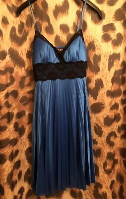 VESTIDO sin Mangas Cami PLISADO Azul Colección XOXO - Talla M - Encaje ColorBlock - DEFECTUOSO Foto 1 de 4