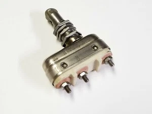 Honeywell 3HT1 HT Series High Temperature Roller Plunger Limit Switch - Picture 1 of 5