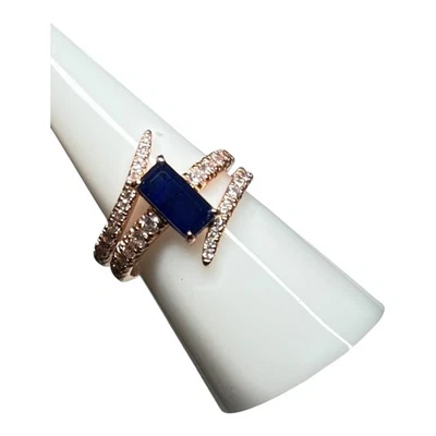 Anillo Bomb Party Septiembre Talla 8 Casi Peligroso Zafiro/Cuarzo sobre Oro Rosa Foto 1 de 4